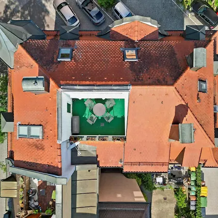 Apartmán Stilvolle Wohnung: Private Dachterrasse - Zentral